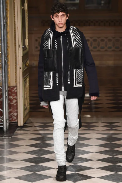 Look 36